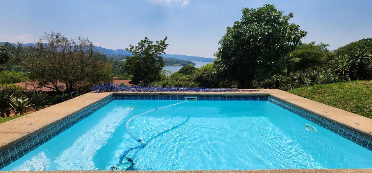 Da Gama Lake Cottages - Coral Tree And Cormorant Cottages White River Extérieur photo