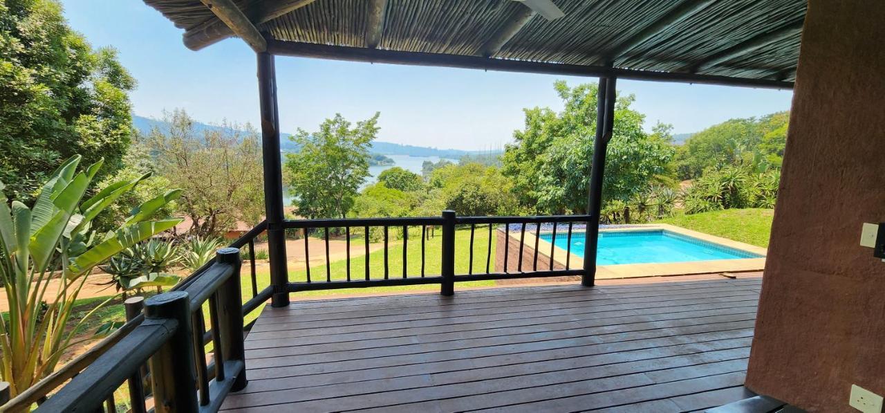 Da Gama Lake Cottages - Coral Tree And Cormorant Cottages White River Extérieur photo
