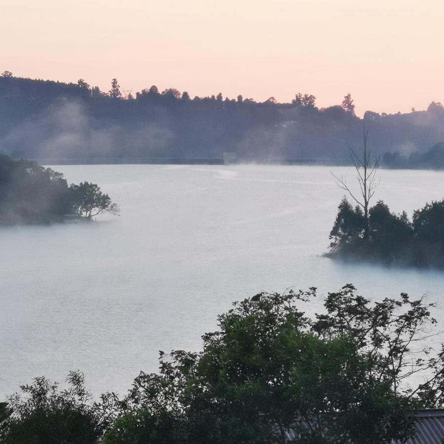 Da Gama Lake Cottages - Coral Tree And Cormorant Cottages White River Extérieur photo