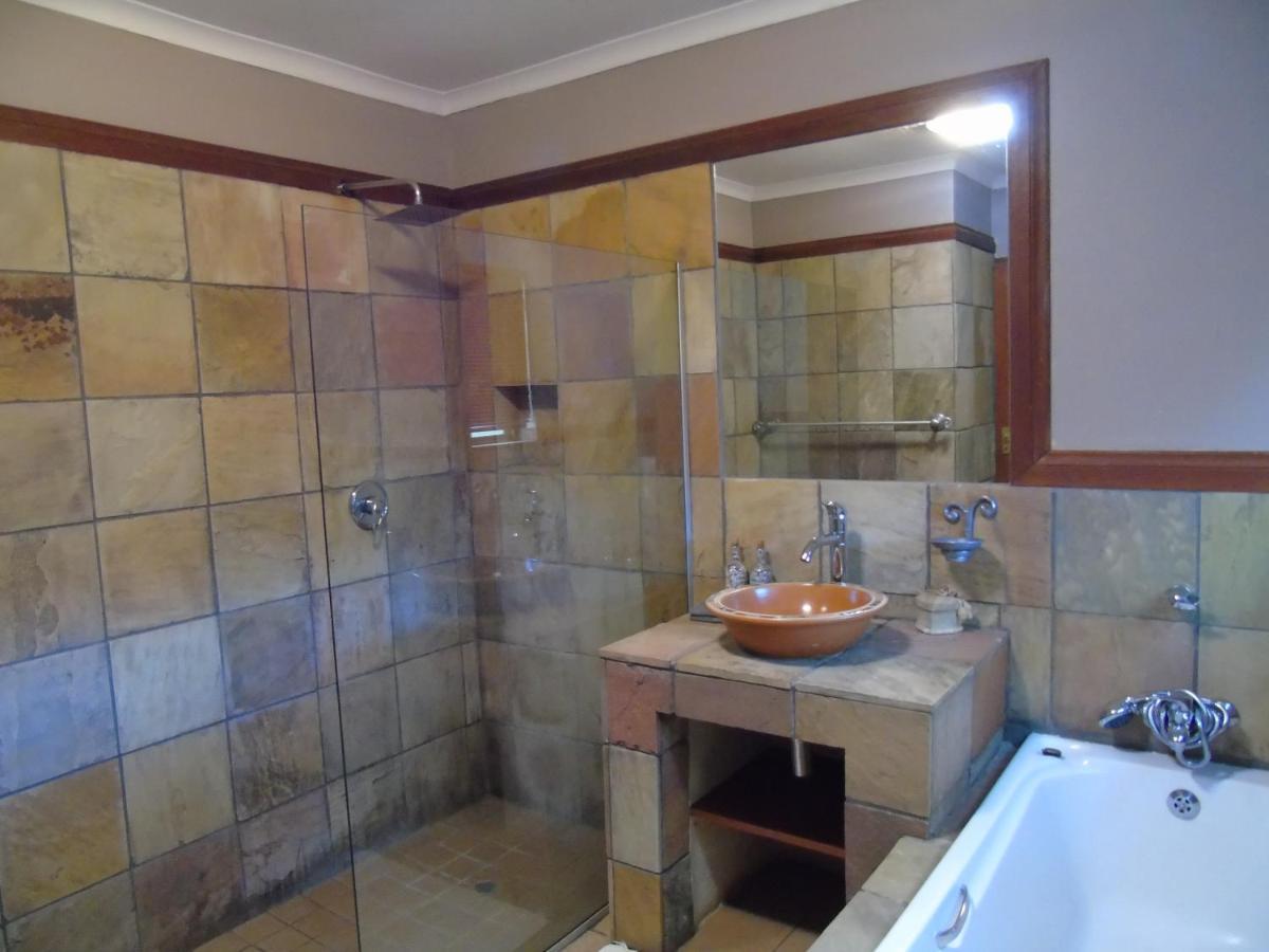 Da Gama Lake Cottages - Coral Tree And Cormorant Cottages White River Extérieur photo
