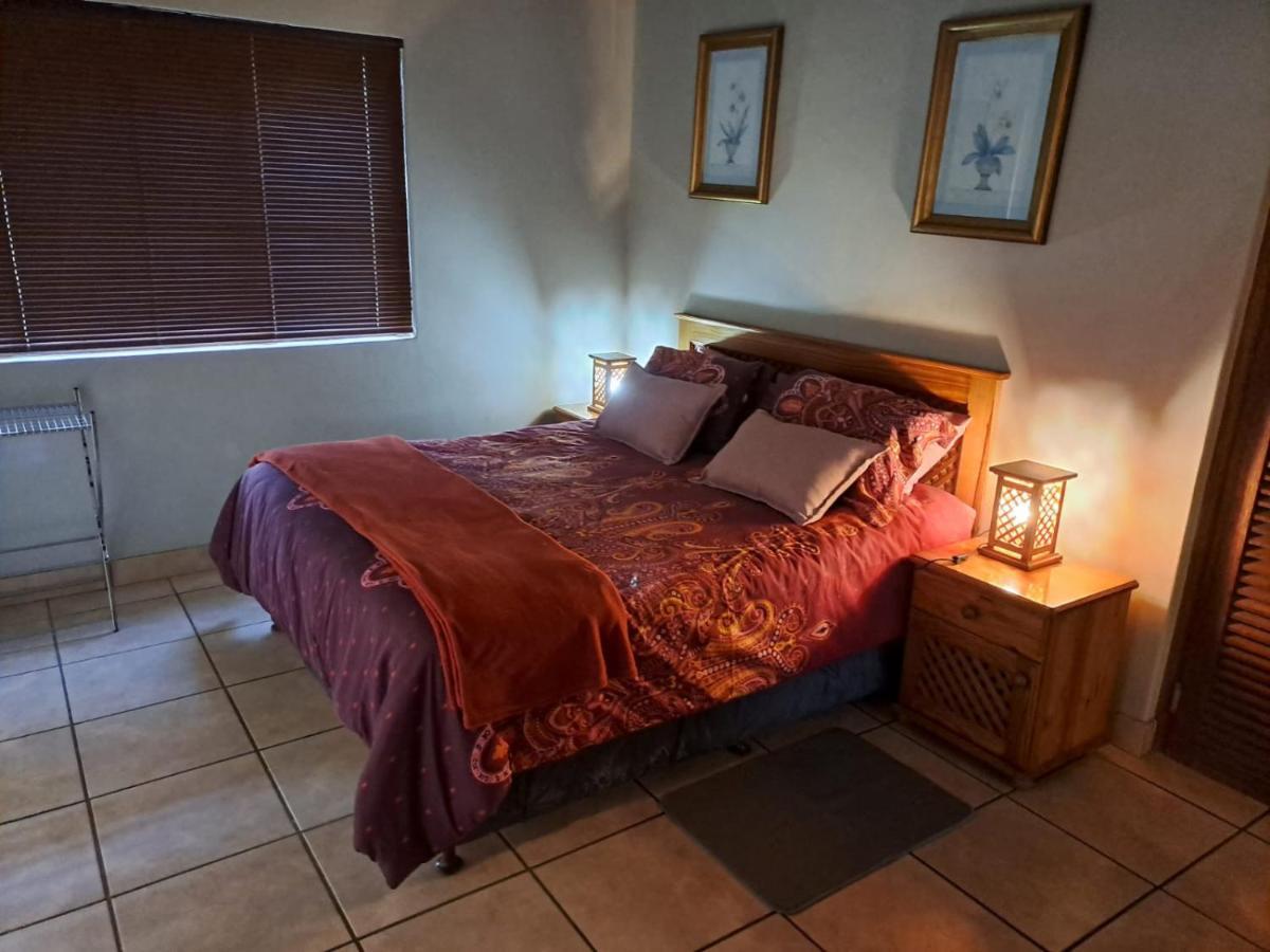 Da Gama Lake Cottages - Coral Tree And Cormorant Cottages White River Extérieur photo