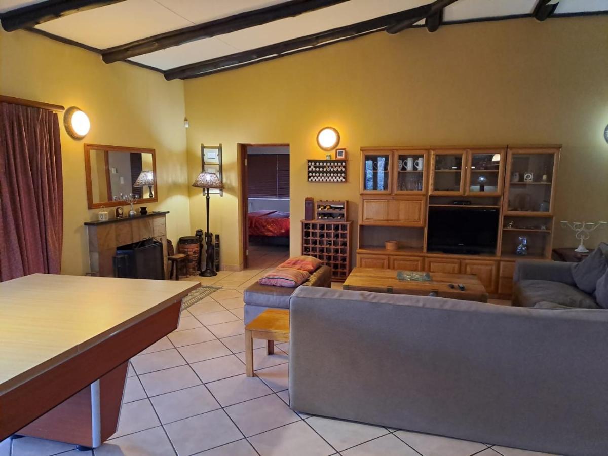 Da Gama Lake Cottages - Coral Tree And Cormorant Cottages White River Extérieur photo